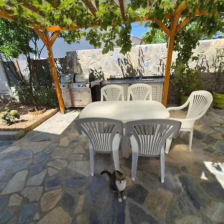 Georgia's House * بوتوس